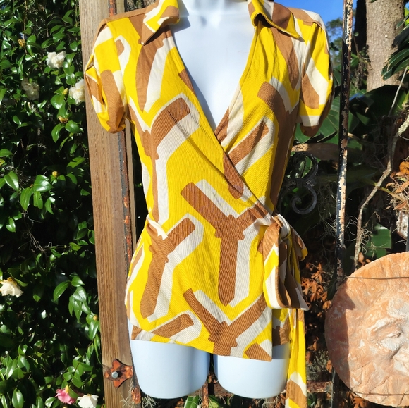 Diane Von Furstenberg wrap top Small vintage - Picture 7 of 8